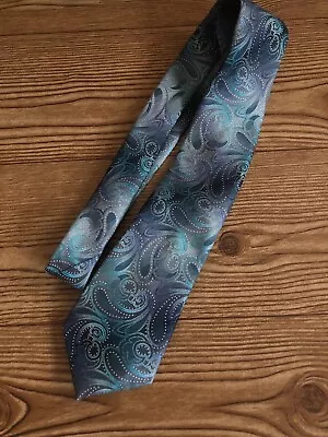 Van Heusen Men's Paisley Necktie Gray Blue Purple Polyester  Tie Made USA • $7