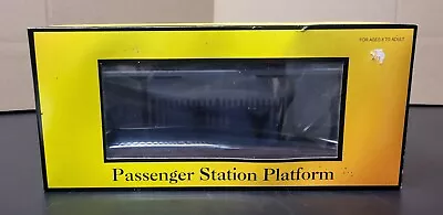 Rail King By MTH Passenger Station Platform Gray Roof W/ Brown Base 30-9006 Used • $20