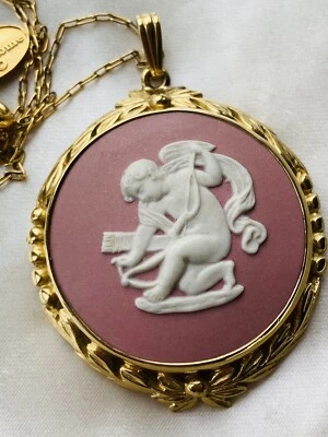 £34.99 • Buy Vintage Jewellery Gold Plated Pink Wedgwood Cupid Necklace On Vendome Chain