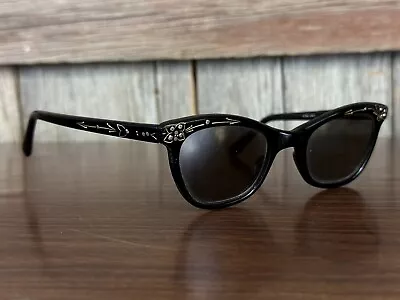 Vintage 1950s Cat Eye Sunglasses Ladies French True Vintage Rhinestones • $124.95