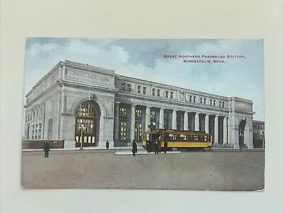 Postcard--MINNESOTA--Minneapolis--Great Northern Passenger Station--Streetcar • $1.45