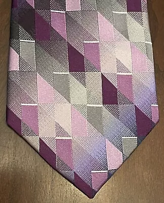 Van Heusen Purple 100% Silk Men’s Neck Tie Made In China • $15.99