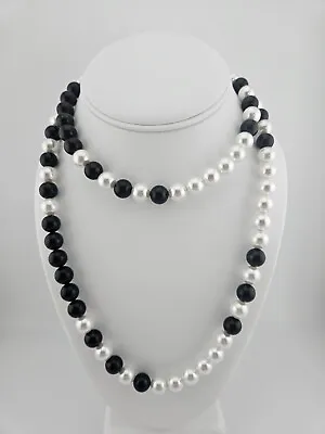 Vintage Estate 10mm Majorica Pearl And Onyx Bead RETRO STYLE Necklace 34  • $100