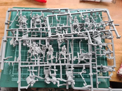 £0.99 • Buy 31 Orcs Lord Of The Rings Warhammer Morannon  Osgiliath LOTR On Sprue Mordor