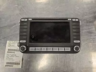 VOLKSWAGEN PASSAT A/V Equipment Receiver (radio) W/navigation (ID 1K0035197C • $290