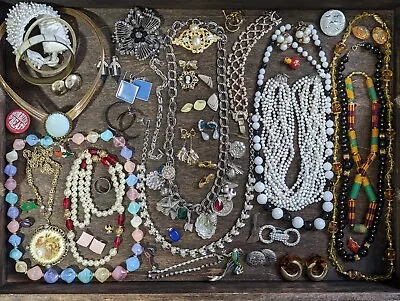 ONLY Vintage Jewelry Lot   50 PCS #V31 • $70