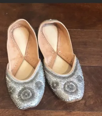 Womens Embellished Silver Sequined Flat Sz 9 Shoes • $24.89