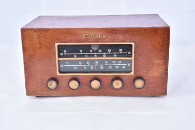 $150 • Buy Vintage Columbia Contemporary Wooden Case Vacuum Tube Radio