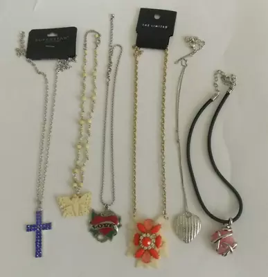 Lot Of Vintage/Now Jewelry 6 Pendant Necklaces 1 Signed #LT157 • $1.99