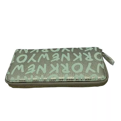 NEW YORK Spellout Clutch Wristlet Wallet Metropolitan Collection 8.25  X 4.25  • $12.98