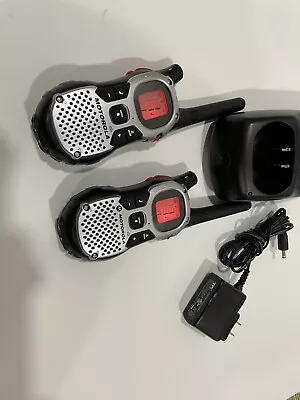 Motorola MJ270 Talkabout 22-Channel GMRS 2-Way Radios With Charging Dock • $49