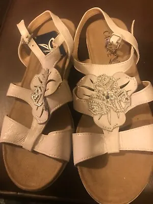 Caprice White Leather Sandals Size 36 Bn • £25