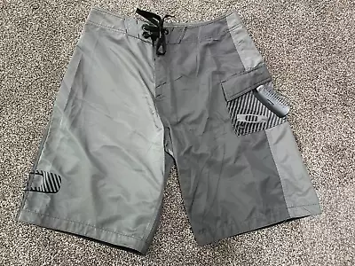 Oakley Mens Boardshorts 33 Swim Board Short Trunks Grey Black Bottoms EUC Gray • $39.99