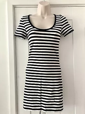 Miss Selfridge Size 6 Black White Striped Short Sleeved T Shirt Dress Cotton Mix • $8.70