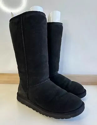 UGG Australia Womens 5815 Boots Classic Tall Shearling Black Suede / Size 6 • $29.95