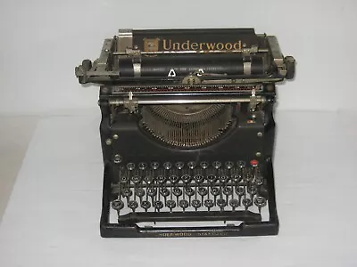 Vintage Underwood Standard Typewriter 3809804-5  Look  • $74.99