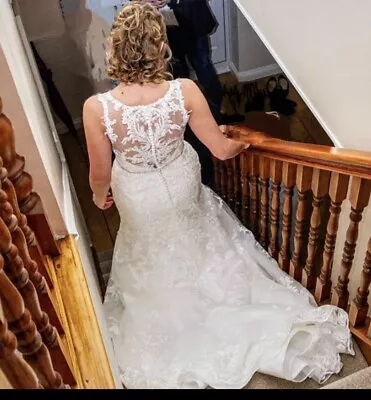 Wedding Dress Size 8 • £78.99