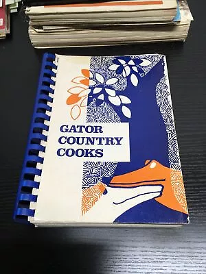 Vintage Junior League Of Gainesville FL Cookbook Gator Country Cooks 1975 • $11.99