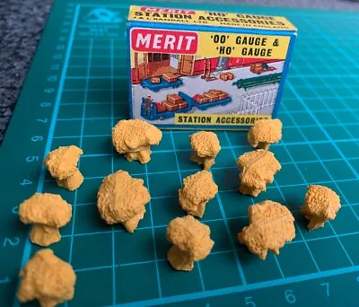 Model Railway Accessories Merit 5018 OO Corn Stooks (Full Set) Original Box • £2.50