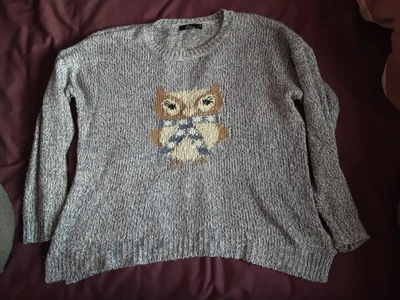 £5 • Buy Used Womens Blue & White Knitted Owl Jumper Size M