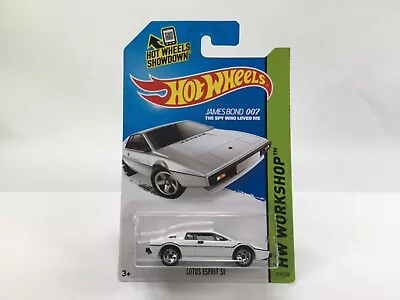 Hot Wheels James Bond 007 - Lotus Esprit S1 • $11.95