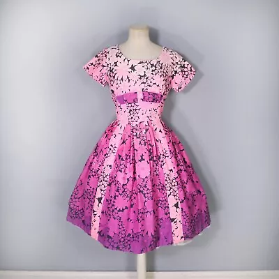 60s VINTAGE FLORAL PRINT FULL SKIRTED DRESS IN OMBRE PINK AND PURPLE - S-M • £29.99