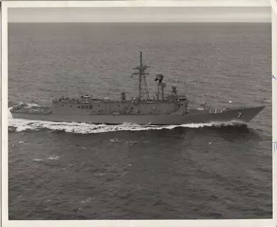 1977 Press Photo Of USS Oliver Hazard Perry U.S. Navy Commissioned 12/17/77 • $19.99