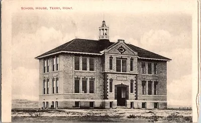 Vintage Postcard School House Terry MT Montana 1911                        D-177 • $27.49