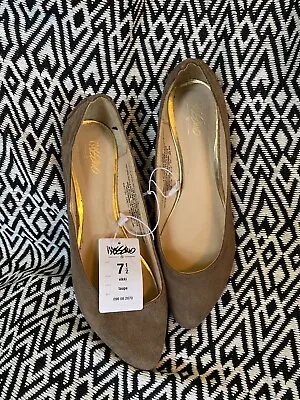 BRAND NEW Mossimo Taupe Color Spike Detail Pointed Flat Faux Suede Shoe 7 1/2  • $9.99