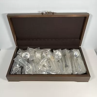 GORGEOUS NOS Oneida 1881 Rogers SILVERWARE Set 81 Pieces W/ Wood Box • $384.95