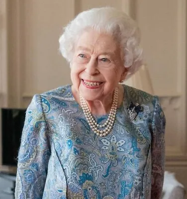 Her Majesty Queen Elizabeth Ii Last Photos Balmoral 2 X Photo Prints 6 X 4 • £3.99