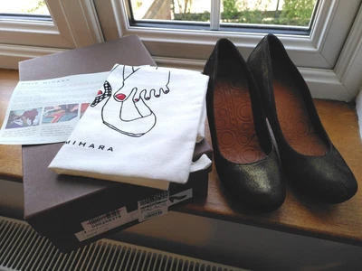 £29 • Buy Chie Mihara Bronze Court Shoes UK4 / 37
