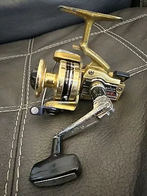 Vintage Daiwa GS-2 Gold Spinning Reel 2 Ball Bearings Japan Used • $40.49