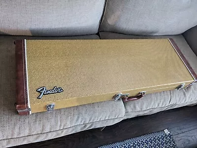 Vintage Fender Guitar Hard Case – Tweed Exterior Leather Handle • $1200