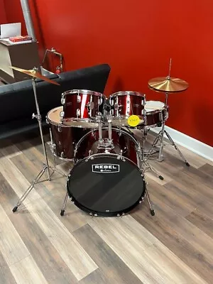 Mapex Drum Set • $450