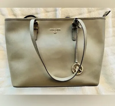 MICHAEL KORS Shoulder Bag- Moss Green Excellent Condition • $40