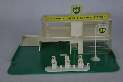 1963 Matchbox MG-1 BP Service Station Garage & Accessory Pack Gas Pump (HF8079) • $240.77