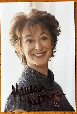 Hand Signed Postcard Size Photo Of Maureen Lipman • £3