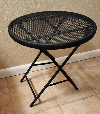 Vintage Wrought Iron Folding Patio Side Table 20  Round Black NO RUST • $89.95