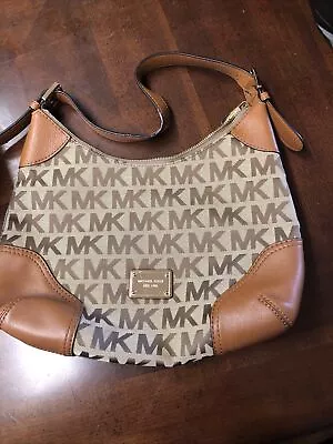 Michael Kors MILLBROOK  SHOULDER MK Signature JQD Bag • $32