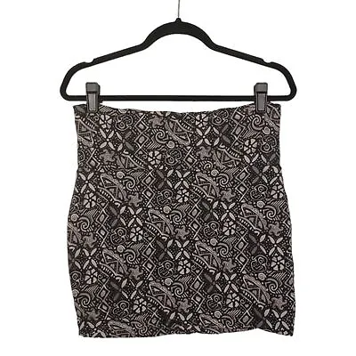 RUE 21 Gray Black Tribal Geometric Print Mini Bodycon Stretchy Skirt Large • $12.59