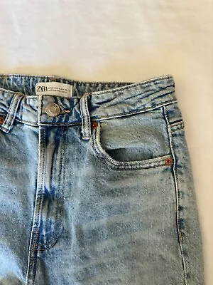 Zara The 90’s Mom Fit High Rise Straight Tapered Denim Jeans Women's Size 4 Used • $15