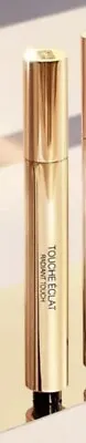 Yves Saint Laurent Touche Eclat Radiant Touch Luminous Mocha 7 2.5ml • £17