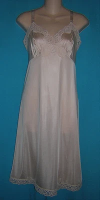 $14.99 • Buy Lovely Vintage Beige Antron Nylon Vassarette Long Lacy Full Slip**40**