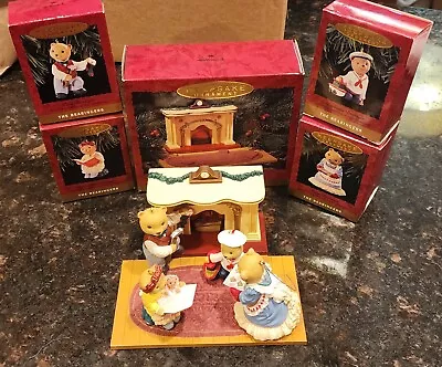 Hallmark Keepsake Ornaments: The Bearingers Of Victoria Circle 5 Piece Set 1993 • $9.99