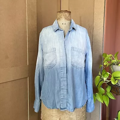 Cloth & Stone Anthropologie Button Blouse Shirt Medium Ombre Denim Chambray • £19.99