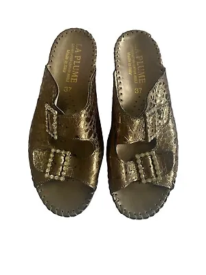 La Plume Womens Italian Leather Size 37 EUR 6.5 US Sandal Metallic Bronze • $25