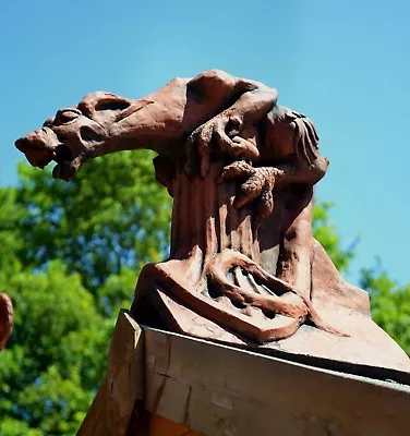 £169.99 • Buy Dog Gargoyle Decorative Roof Finial 90° Angled Ridge Tile Stone Copy 43cm/17  H