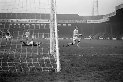 Burnley Goalkeeper Rodney Jones Can Only Watch Manchester City- 1968 Old Photo • £5.56