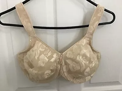 Wacoal Beige Bra 85567 Awareness Underwire Seamless Size 34DDD • $21.99